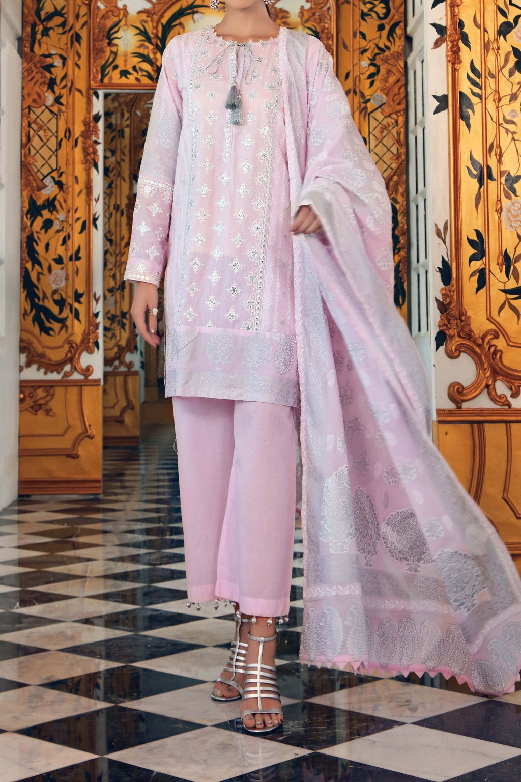 FE-152 Embroidered 3PC Suit